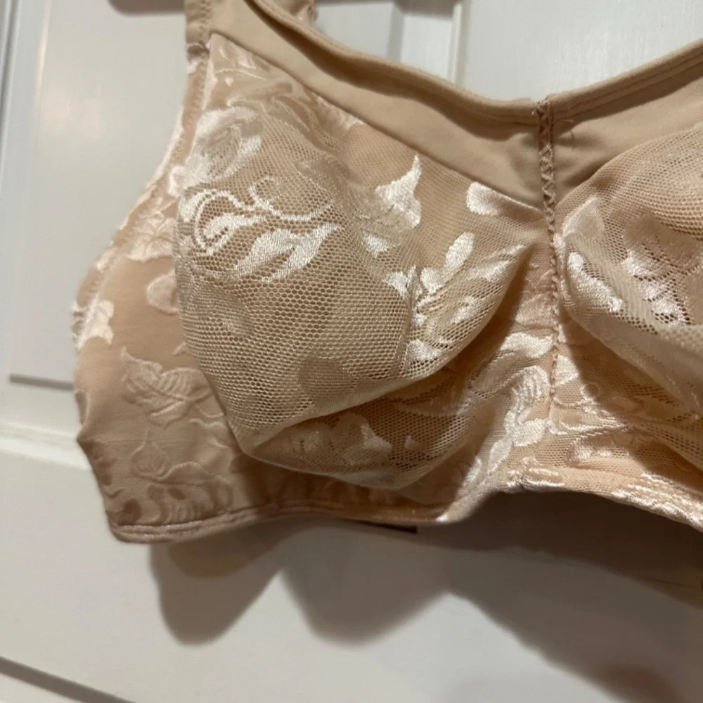 Wacoal 42D Awareness Full Figure Seamless WireFree Bra 85276 Sand Beige New - Picture 3 of 7